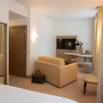 Hotel Western Premier De Galles