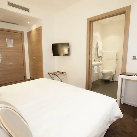 فندق Western Premier De Galles مينتون