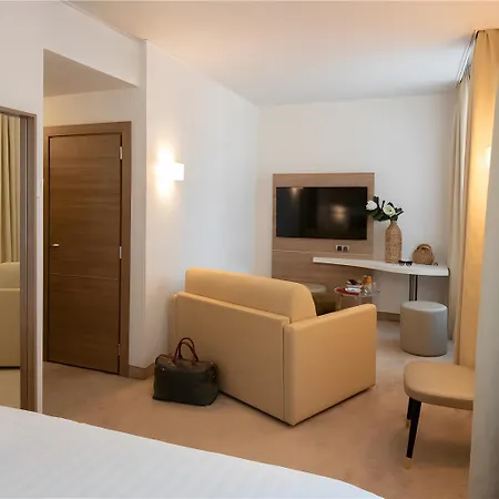 Hotel Western Premier De Galles